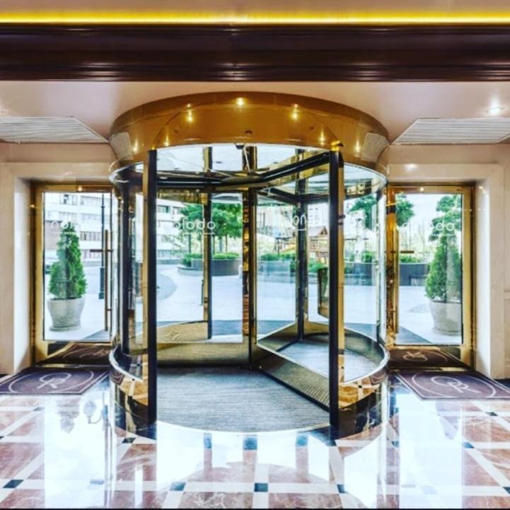Vip 2 Rooms 75M2 Center Of Obolon Near River Side كييف المظهر الخارجي الصورة